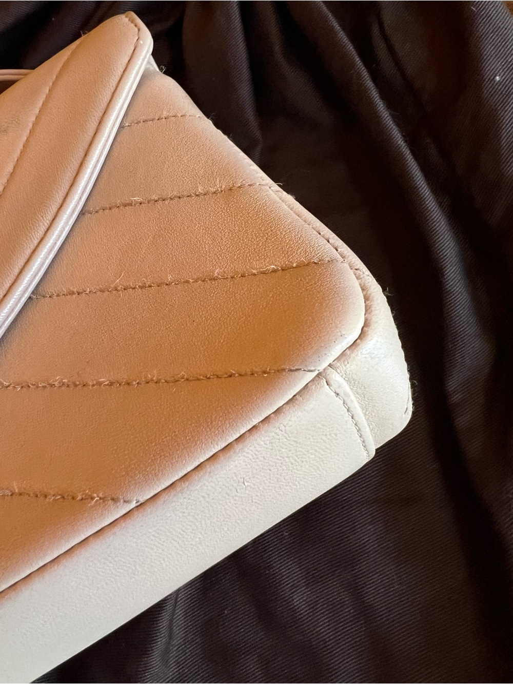 Authentic Chanel Envelop flap - Picture 5 of 16